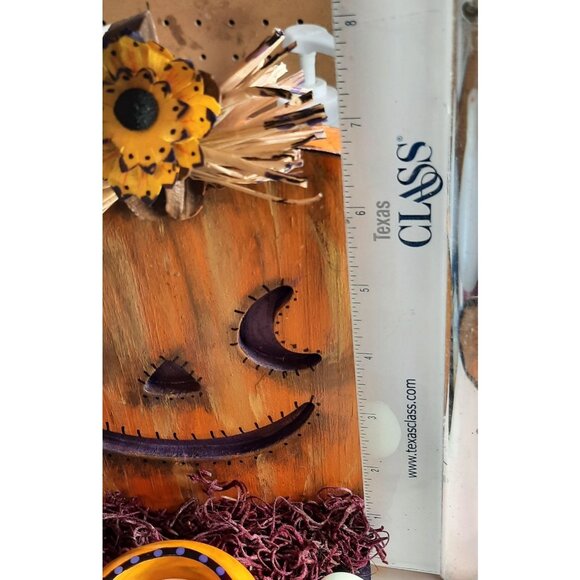 Handmade Halloween Wooden Pumpkin Tea Light Holder With Skull & Faux Candle Tabl - Picture 13 of 13